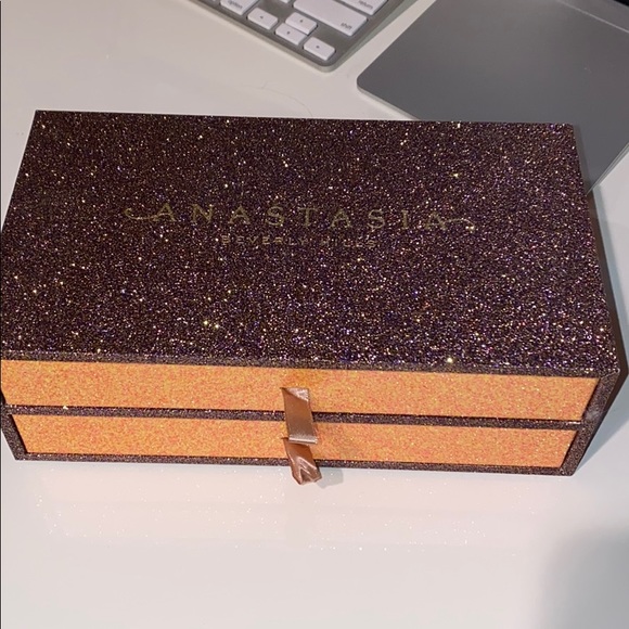 Anastasia Beverly Hills Other - Anastasia Beverly Hills Palette
